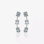 Ear cuff em ouro branco e top?zios azuis